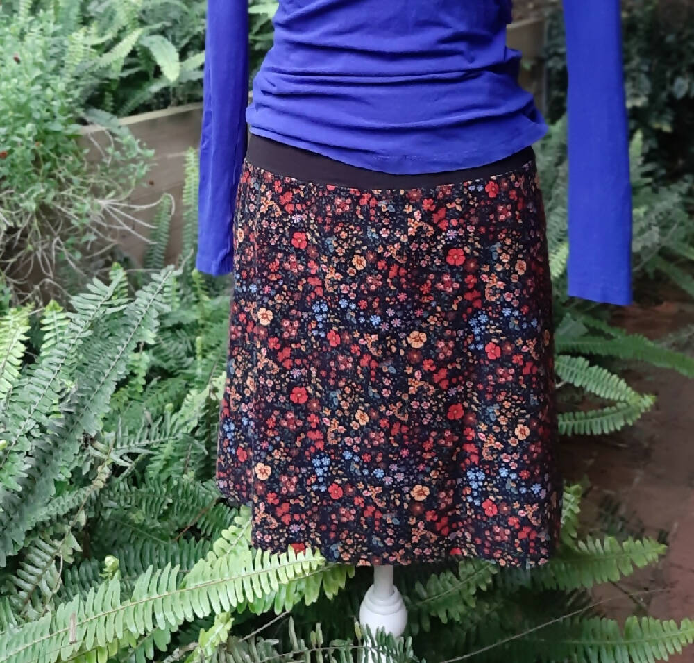 Flowery corduroy skirt
