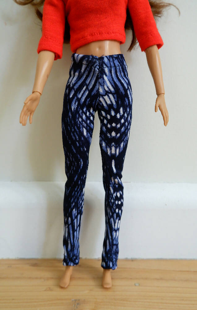 Yoga leggings for barbie