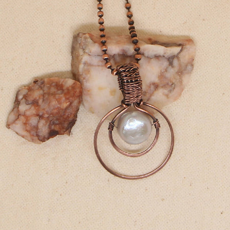 Freshwater Pearl Circle Pendant in Copper with chain