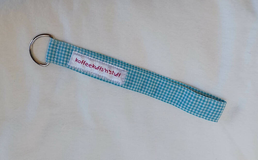 Wristlet D-ring key fob