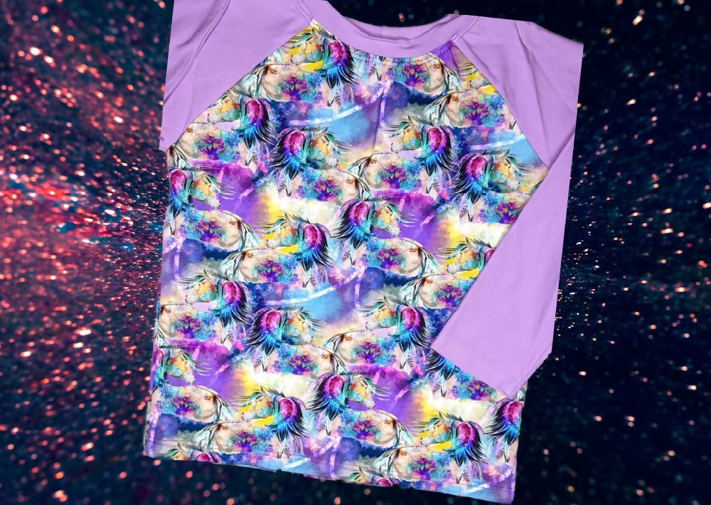 Irridescent Horse Mauve Sleeves Tee_InPixio_InPixio_N_InPixio_SX