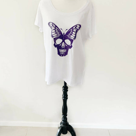 Skull T shirt with butterfly wings, white T shirt, short sleeve T shirt, crew neck T shirt, purple skull, size M.