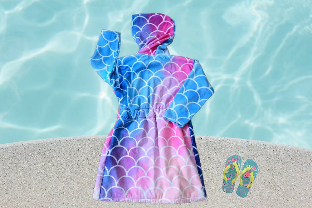 Girls Swim Robe, Mermaid Scales , Size 8