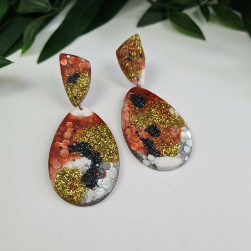Dangle Earrings - Outback Aussie - Resin - Hook Stud