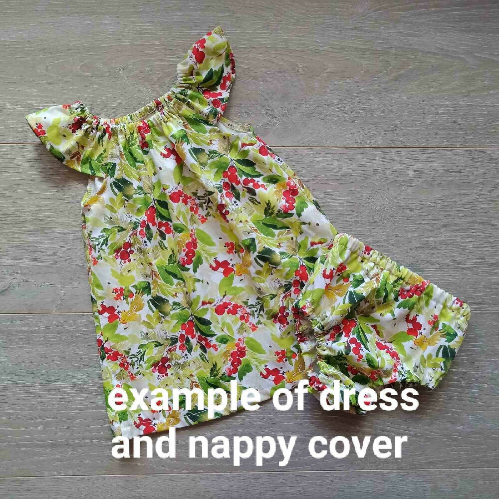 Christmas Floral Playsuit Flutter Green And Red Christmas Romper Coming Home Outfit Baby Photos Baby Gift Bubble Romper Xmas Playsuit