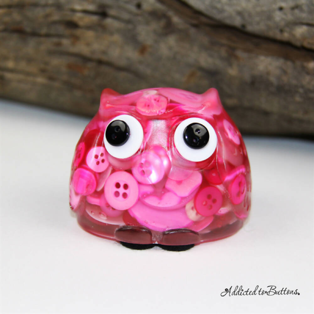 Owl Ornament Pink Button Resin Addicted to Buttons (1)