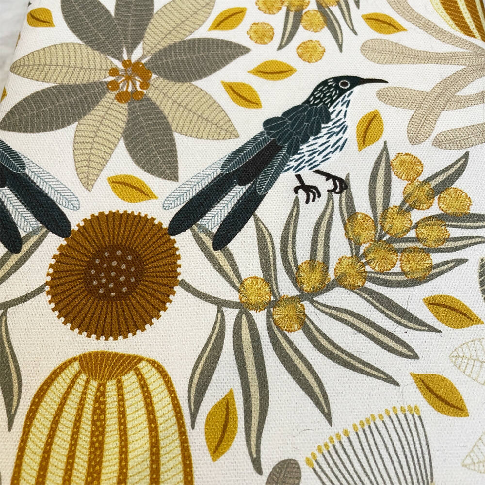 Australian_Handmade_Table_Lamp_Wattle_Bird_Fabric