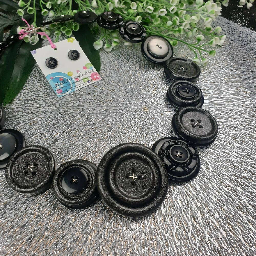 Sparkling Black Beauty - Resin Buttons - Necklace & Earrings