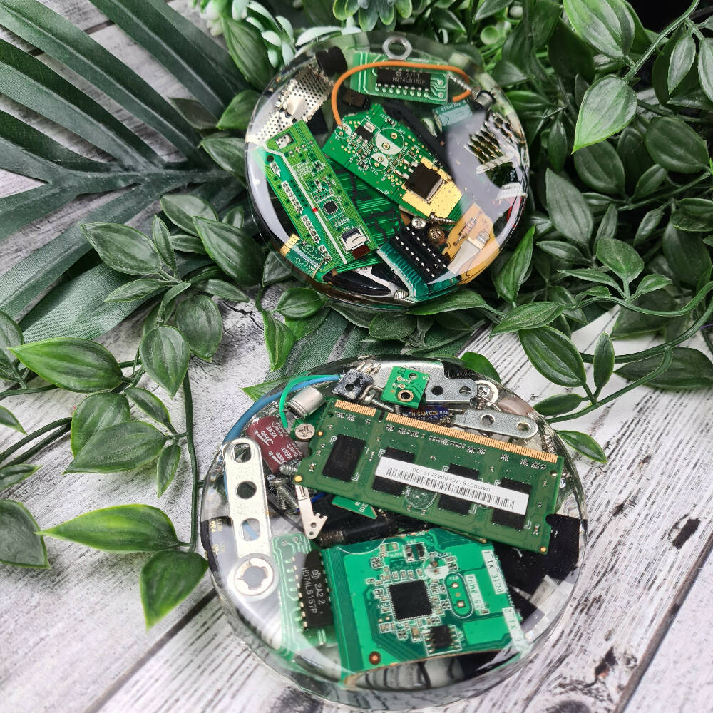 Coaster - Recycled Computer - Drink Mug Glass - Paperweight - SINGLE - Resin