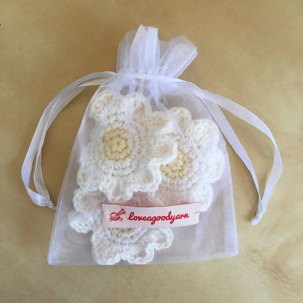 Cotton Reusable Makeup Pads in a Daisy design