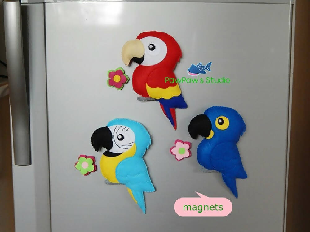 Macaw / Macaw Magnet / Parrot / Macaw Toy / Macaw Home Decor