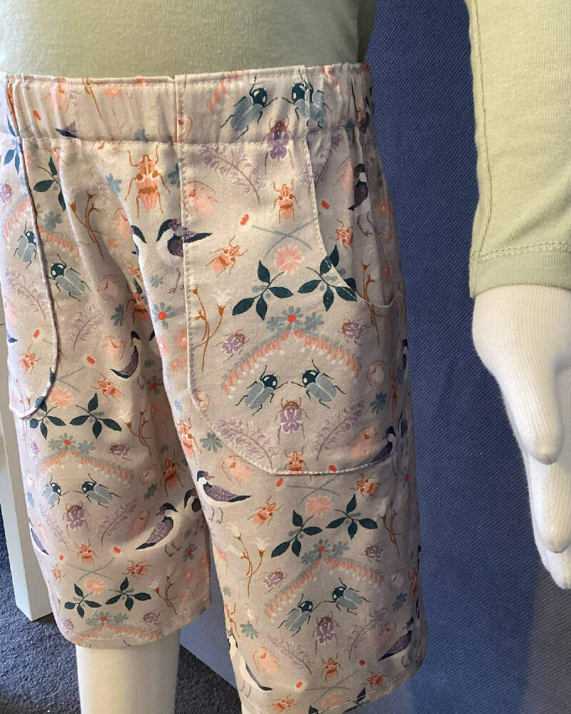 Boys/girls Bermuda style shorts