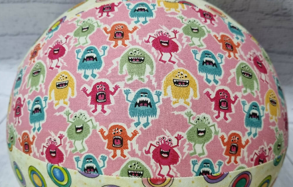 Balloon Ball: Monster fun in Circles: two tone style