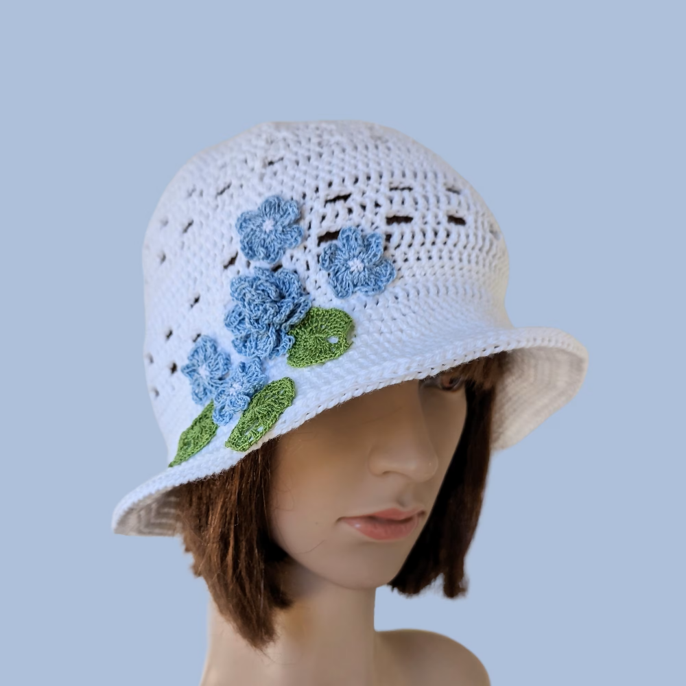 Women cotton crochet chemo hat, 5cm brim, flower embellishment