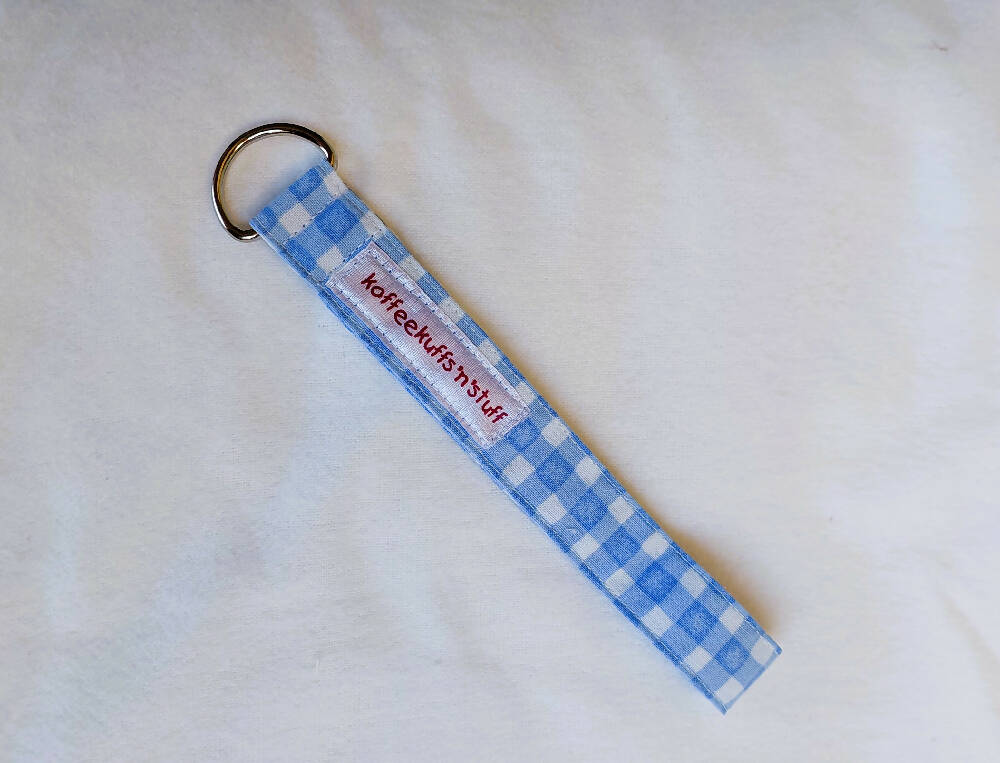 Wristlet D-ring key fob