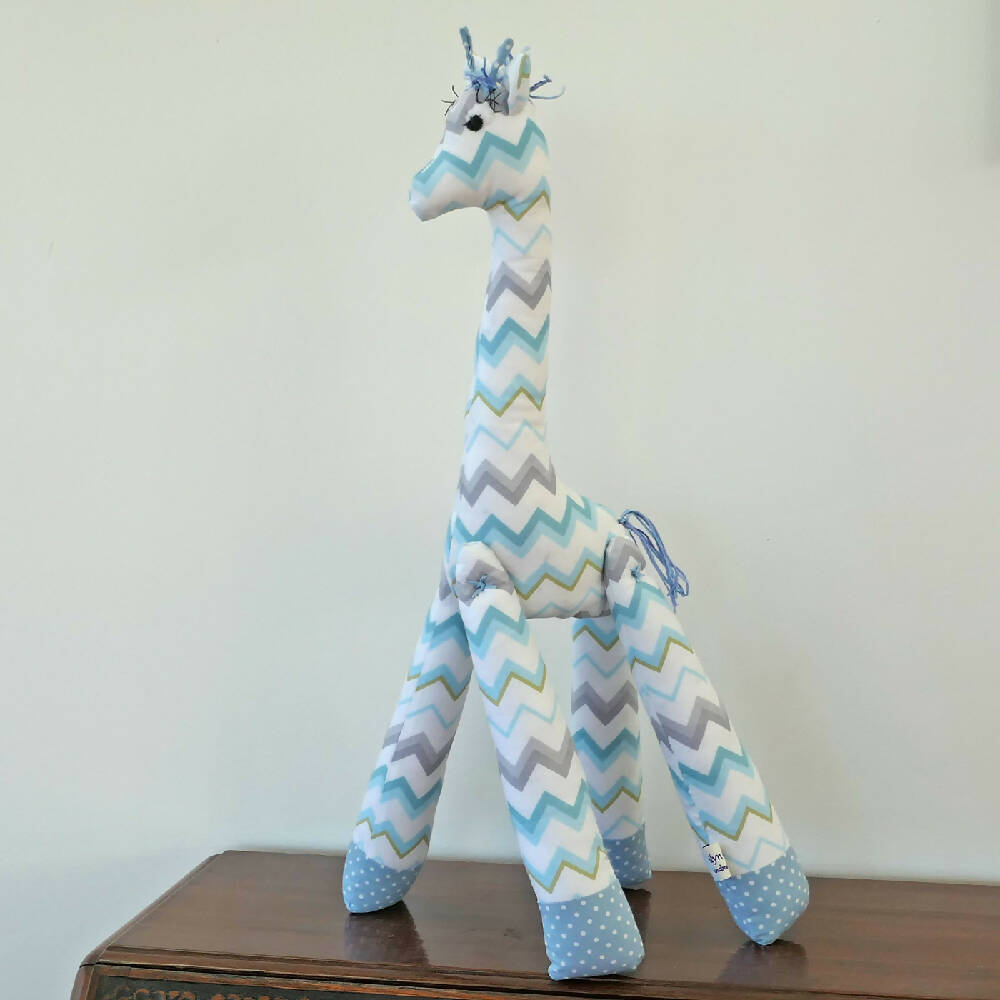 Cot/play quilt, giraffe softie, gift set. Handmade FREE POST