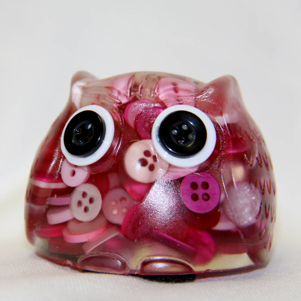 Owl Ornament Pink Button Resin Addicted to Buttons (28)