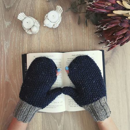Moss Design - Made-to-Measure Mittens for Readers