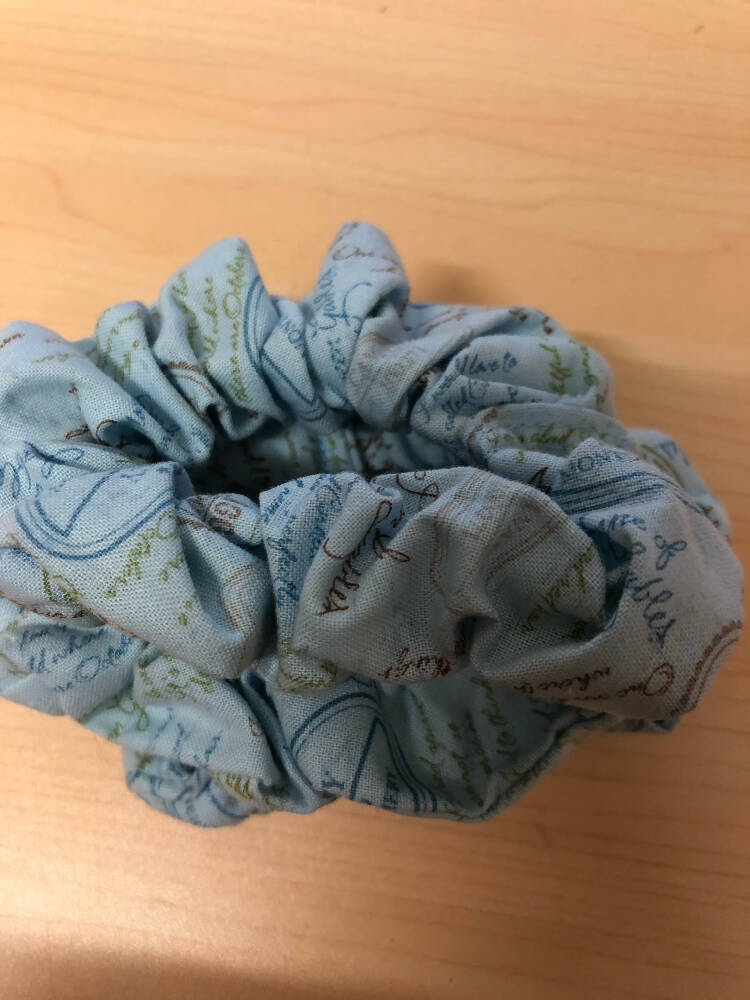 Blue travel pattern scrunchie. Cotton.