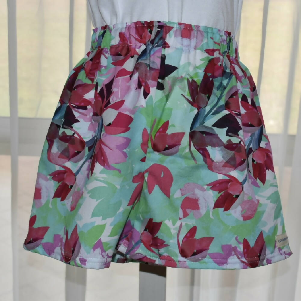 Cotton shorts, size 4, original fabric print