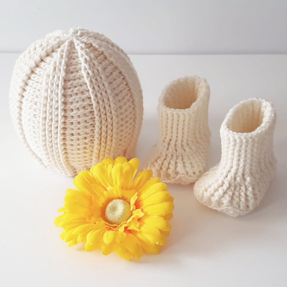 Beanie & Booties Set crochet baby 6-12 months natural